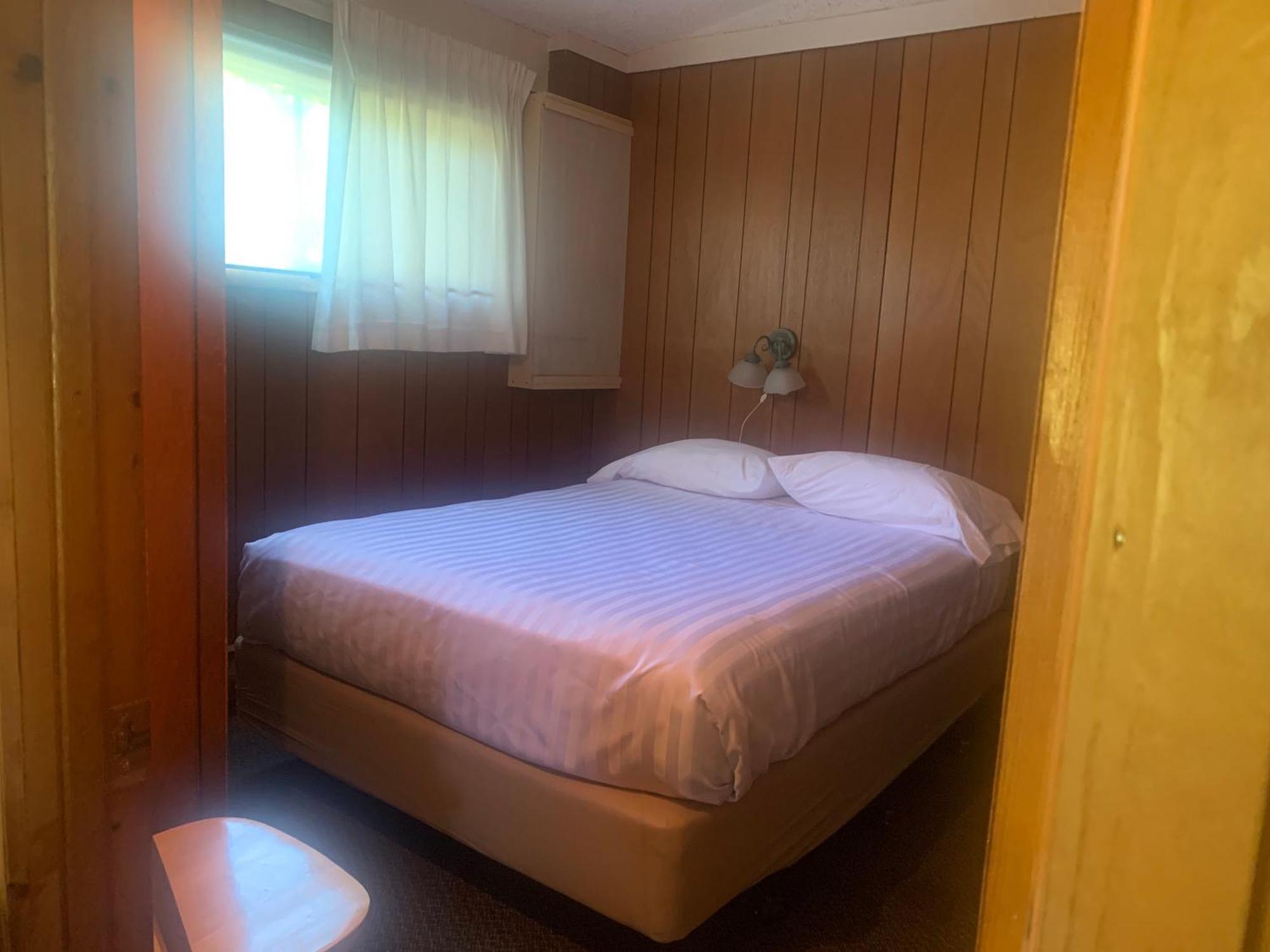 Colonial Bay Motel And Cottages Huntsville Ngoại thất bức ảnh