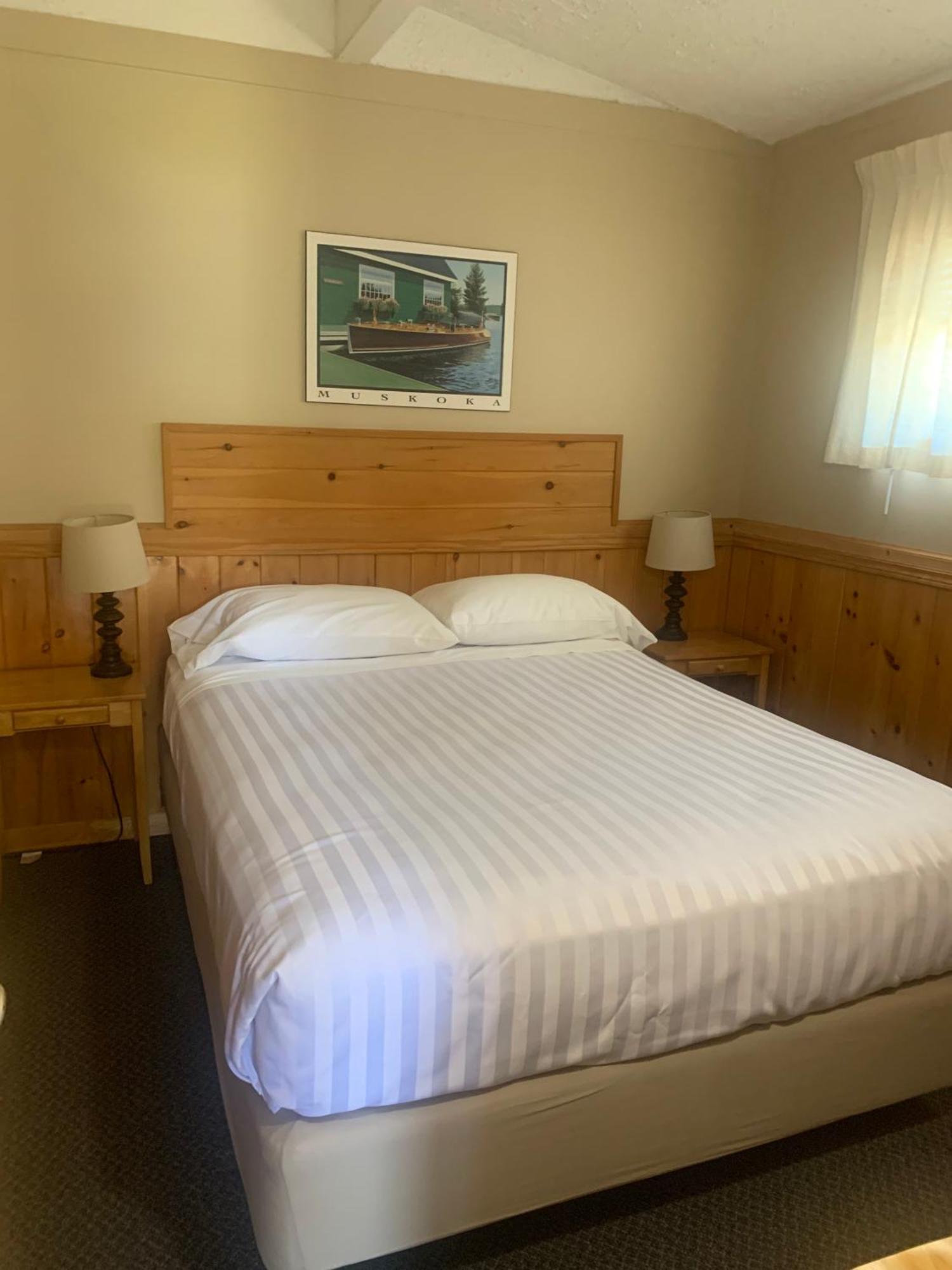 Colonial Bay Motel And Cottages Huntsville Ngoại thất bức ảnh