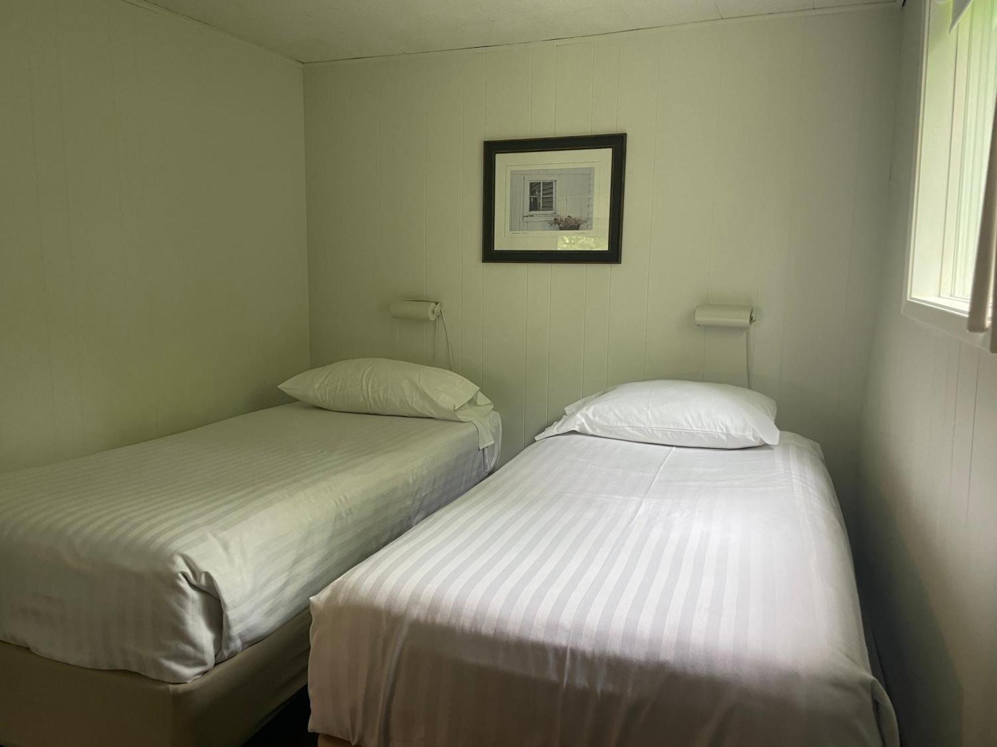 Colonial Bay Motel And Cottages Huntsville Ngoại thất bức ảnh